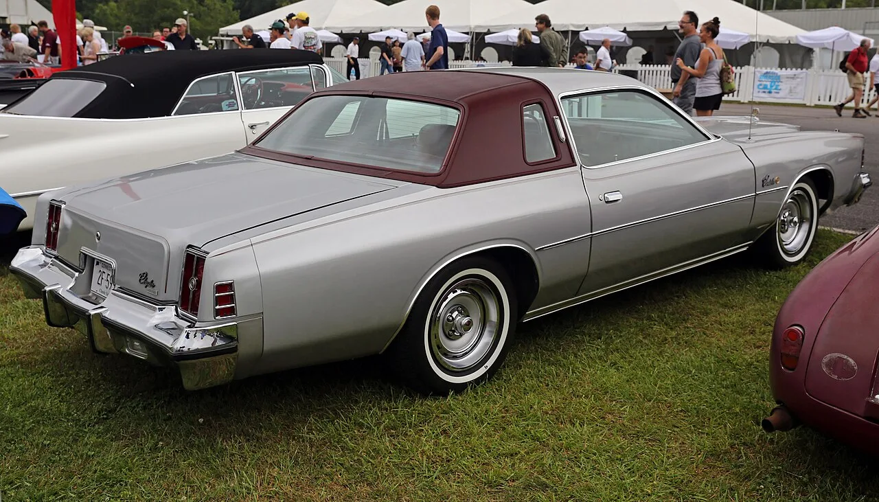 Chrysler Cordoba first generation, rear