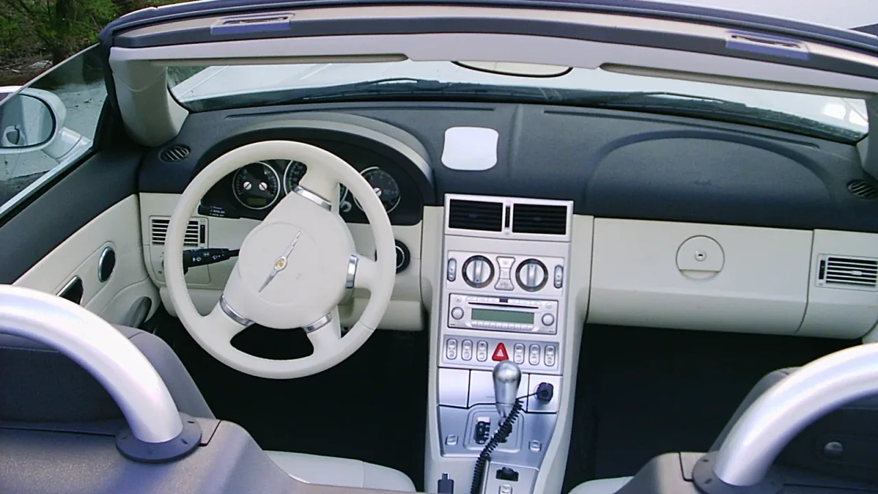Chrysler Crossfire, interior