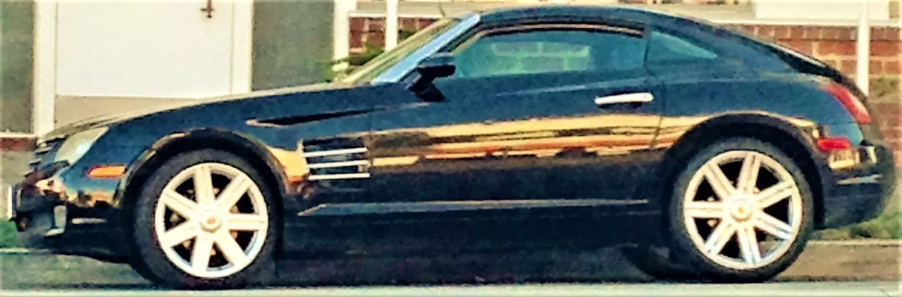 Chrysler Crossfire, side