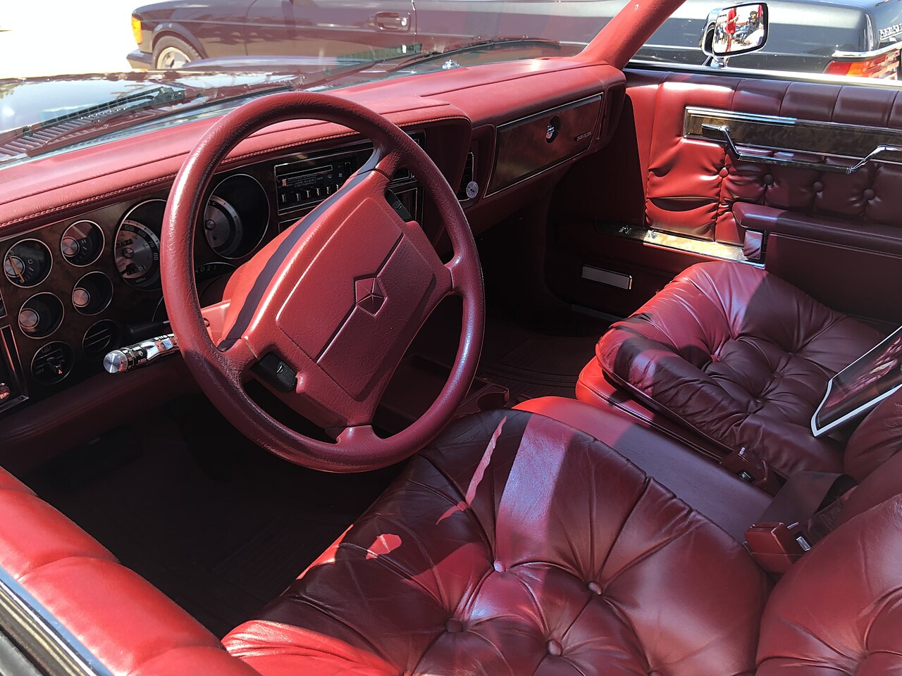 Chrysler Fifth Avenue/Imperial, interior
