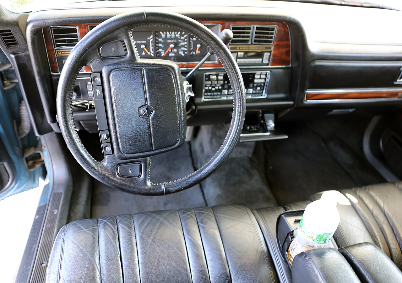 Chrysler Imperial/New Yorker Fifth Avenue, interior