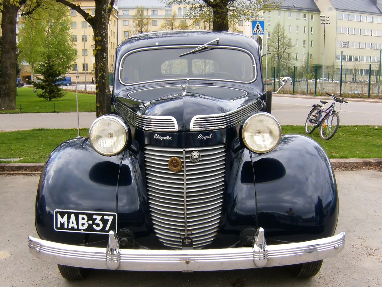 Chrysler Royal AP1, rear