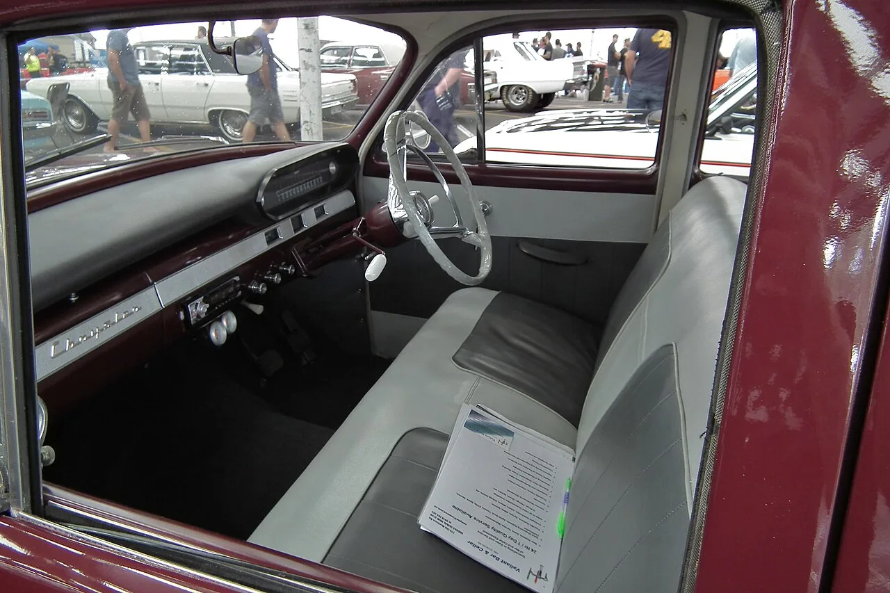 Chrysler Royal AP3, interior