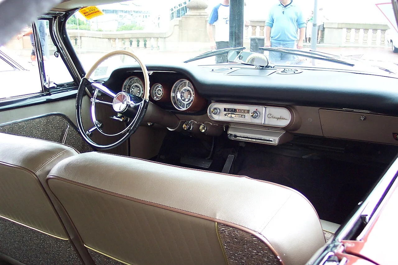 Chrysler Saratoga, interior