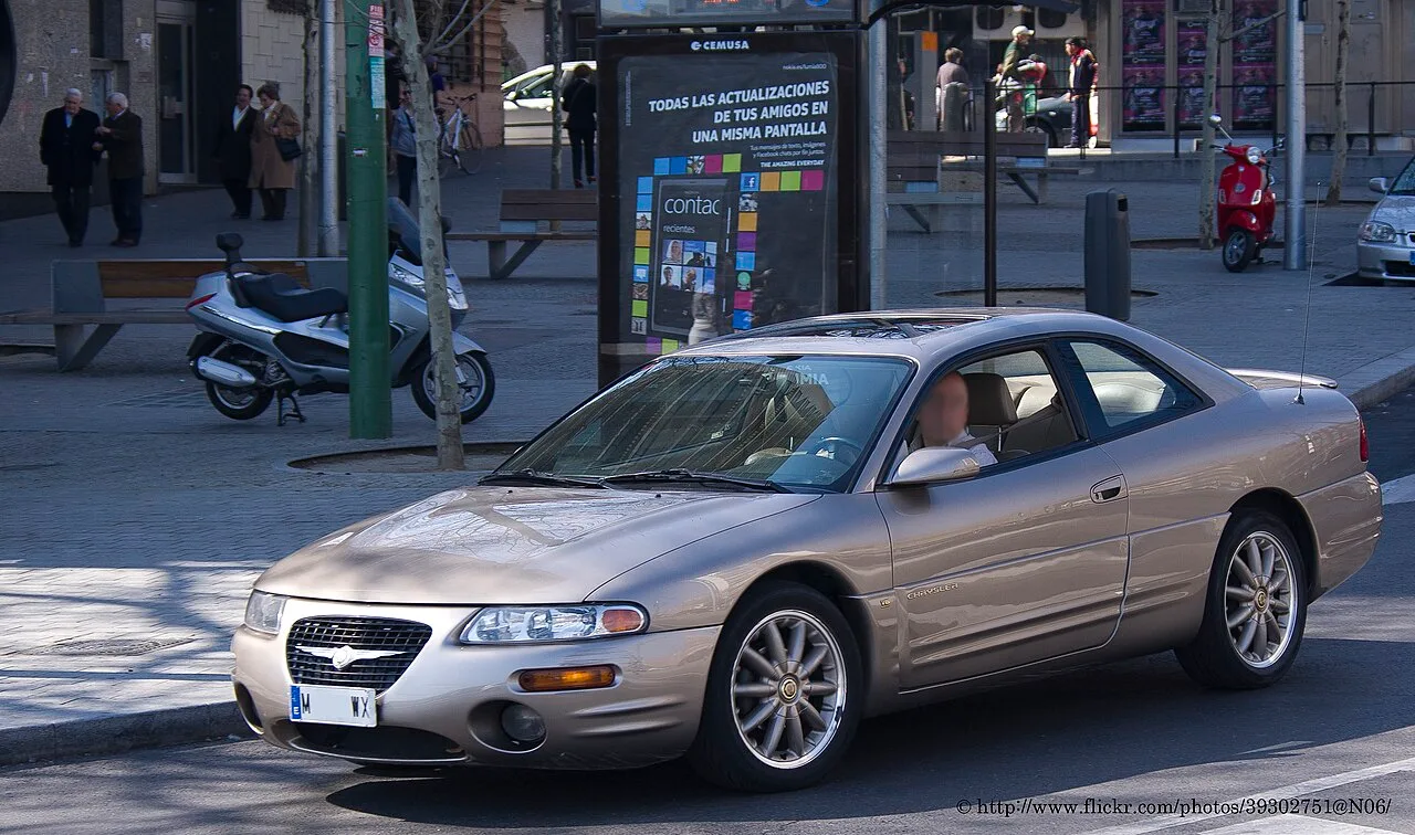 Chrysler Sebring, side