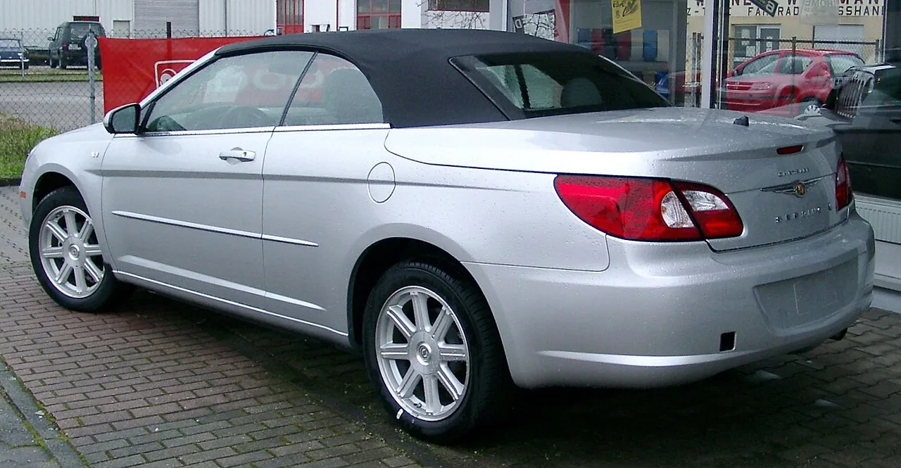 Chrysler Sebring, rear