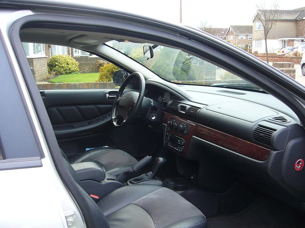 Chrysler Sebring, side