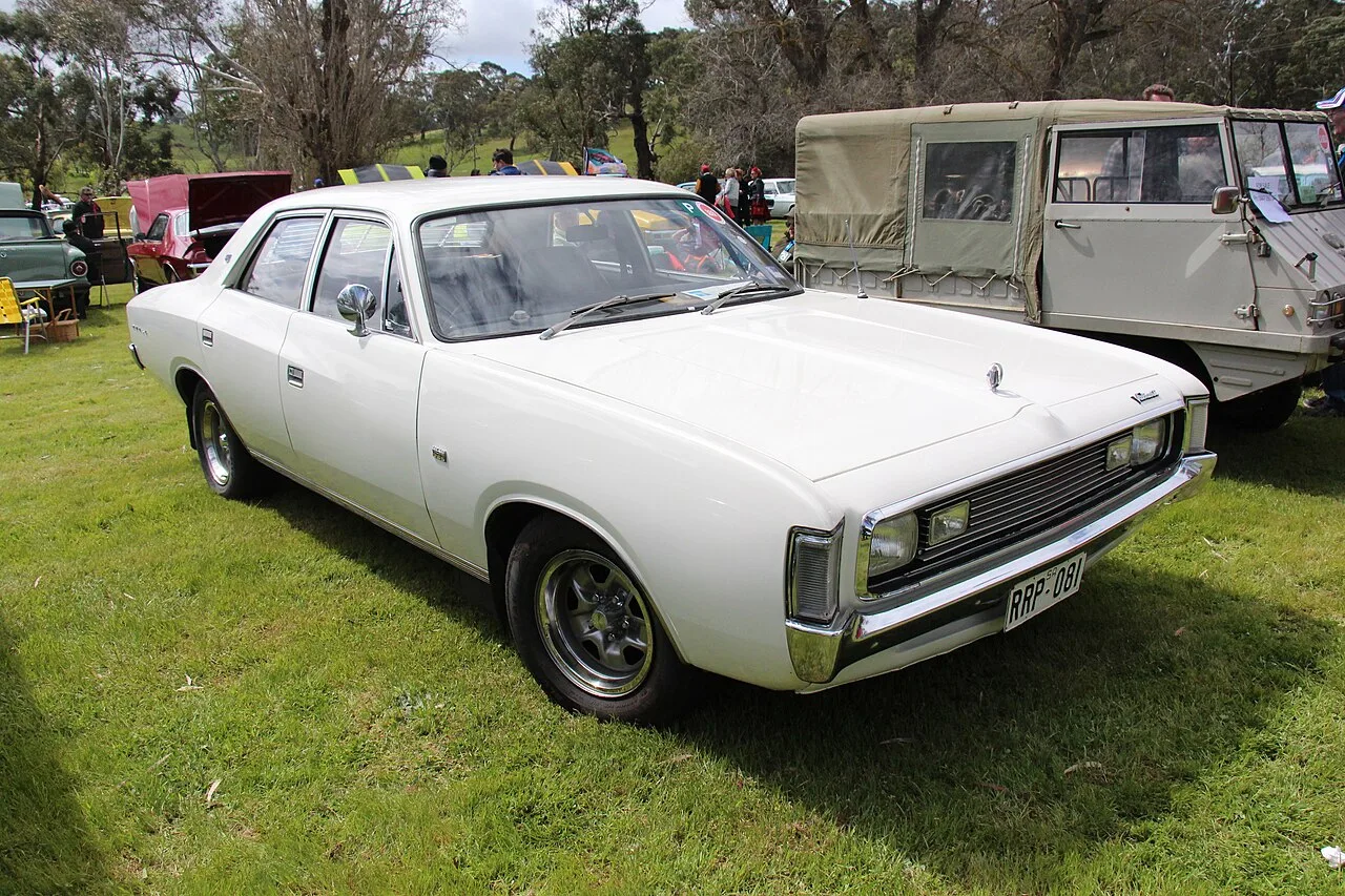 Chrysler Valiant RV1 and SV1, interior