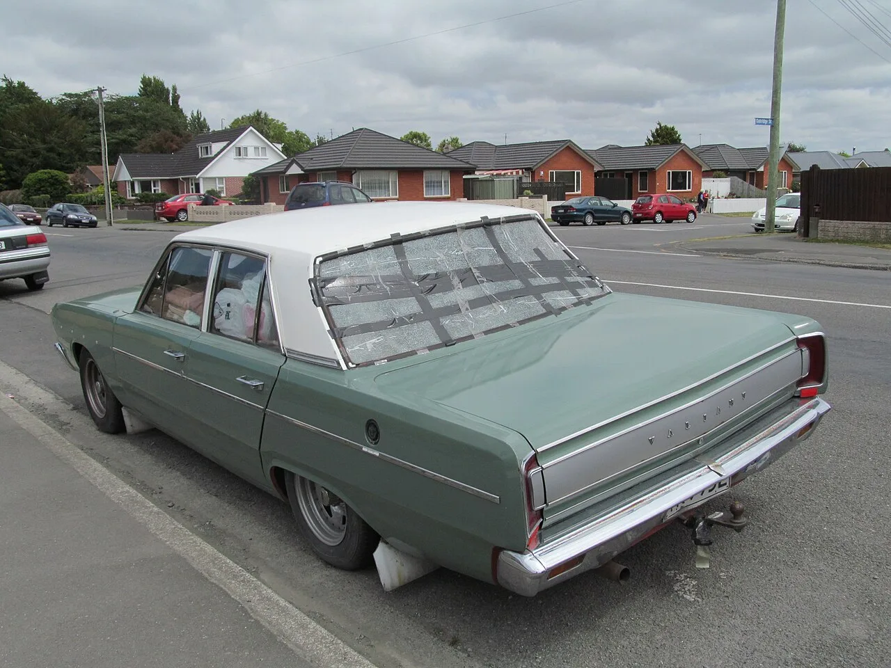 Chrysler Valiant VE, rear