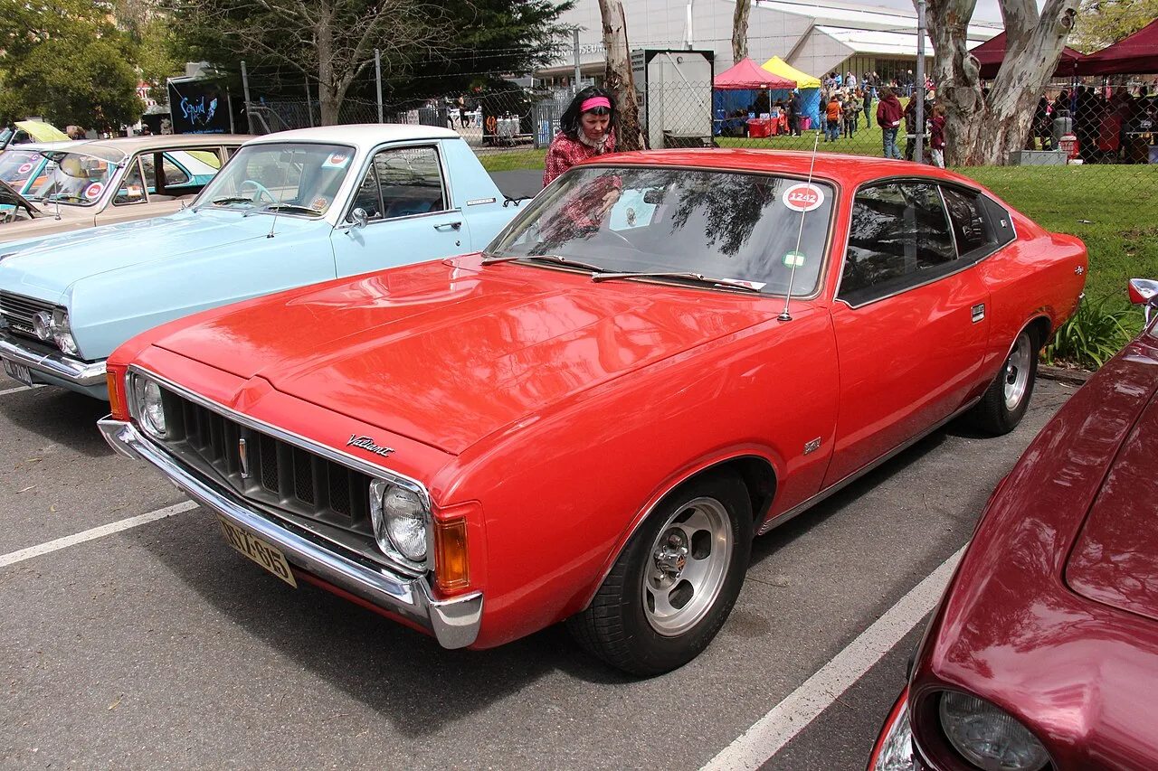 Chrysler Valiant VJ and VK, side