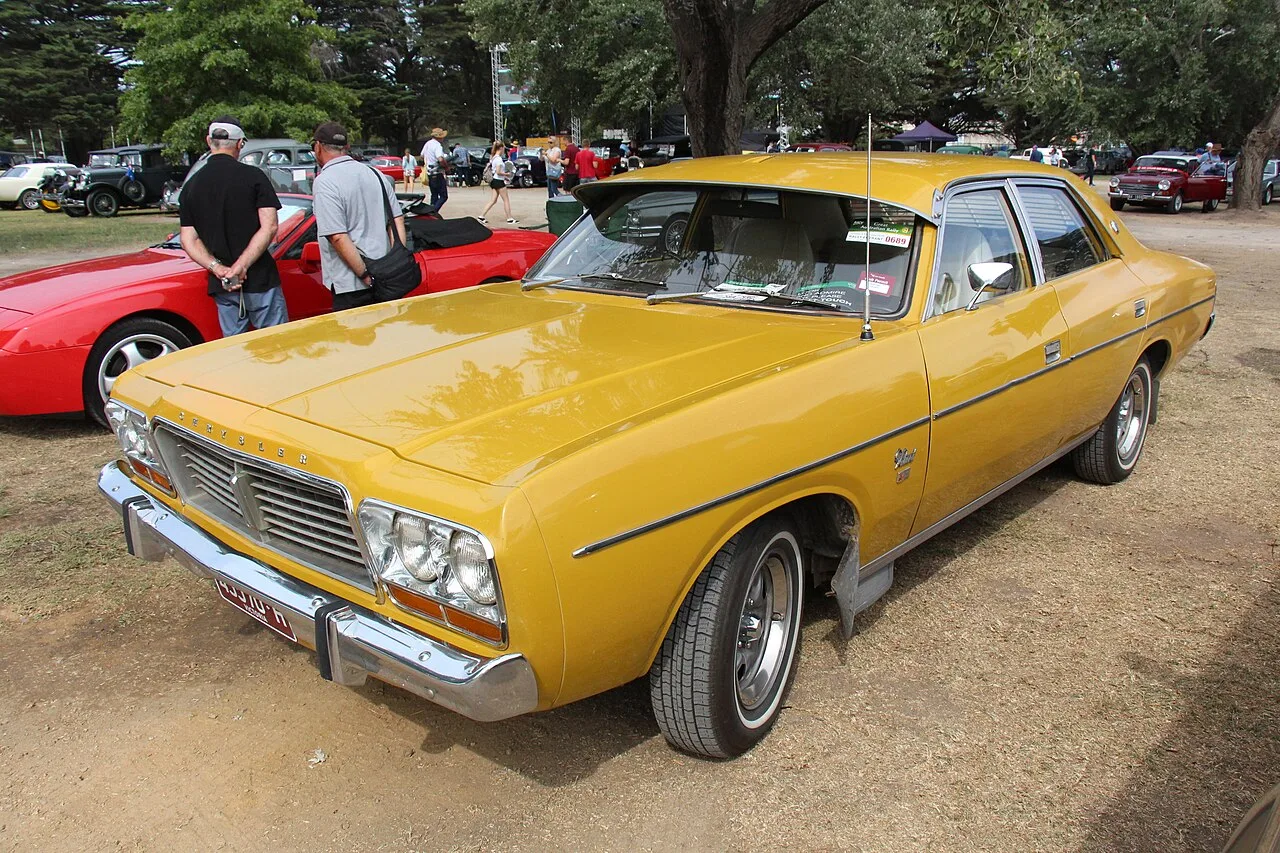 Chrysler Valiant CL, rear