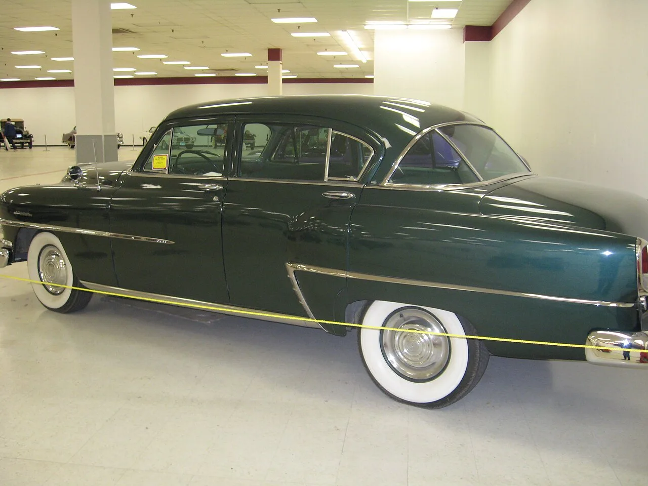 Chrysler Windsor, side