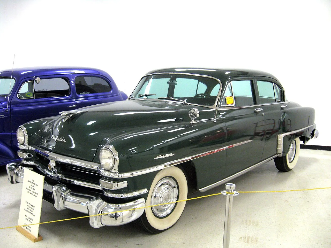 Chrysler Windsor, rear