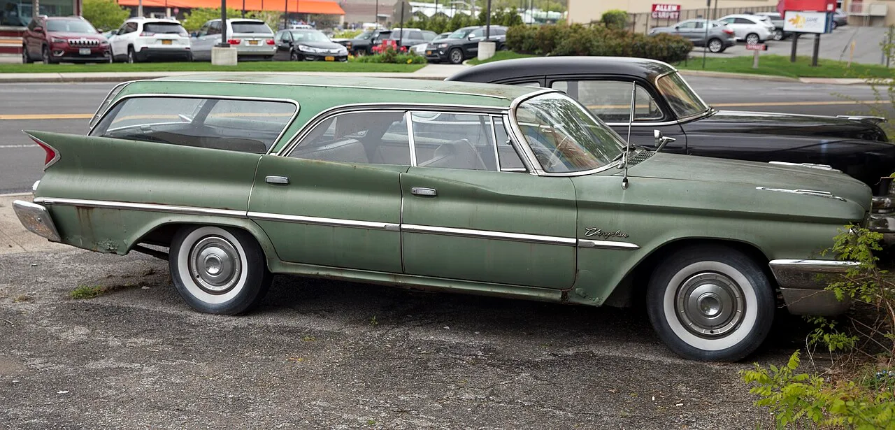 Chrysler Windsor, side