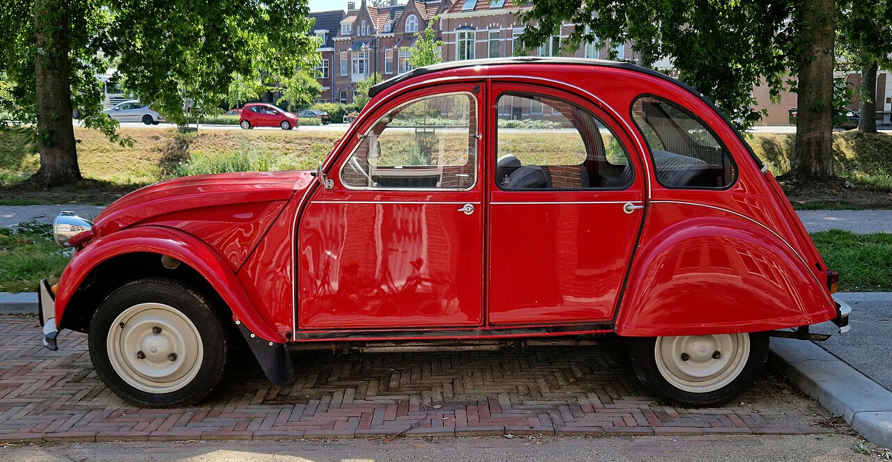 Citroën 2CV, side
