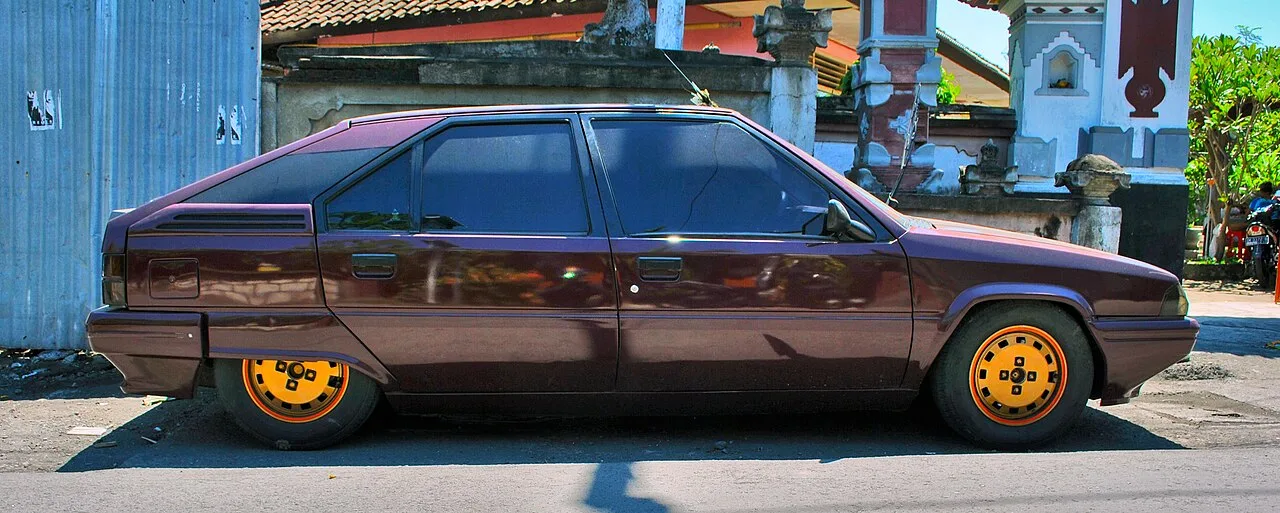 Citroën BX, side