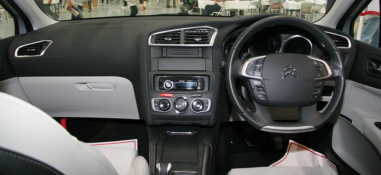 Citroën C4, interior