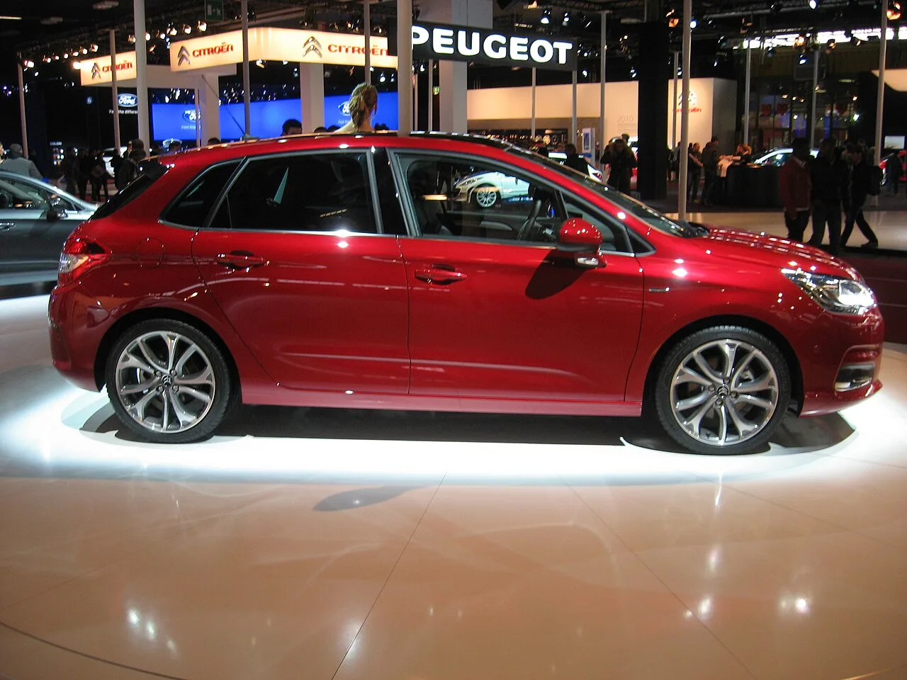 Citroën C4, side