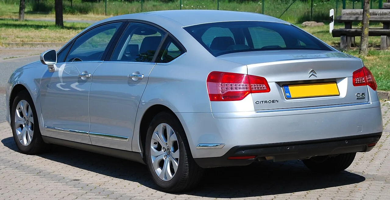 Citroën C5 second generation RD / TD, rear