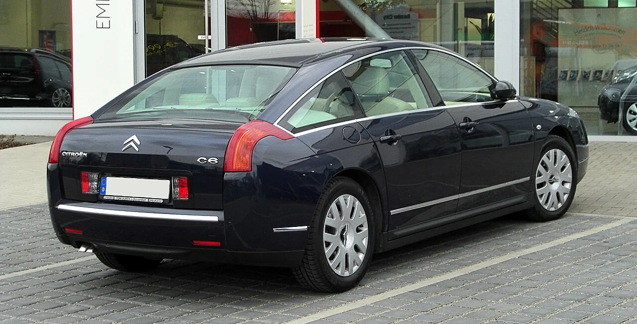 Citroën C6, rear