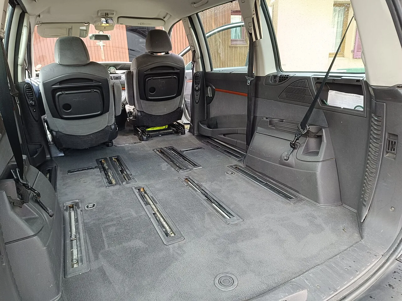 Citroën C8, interior