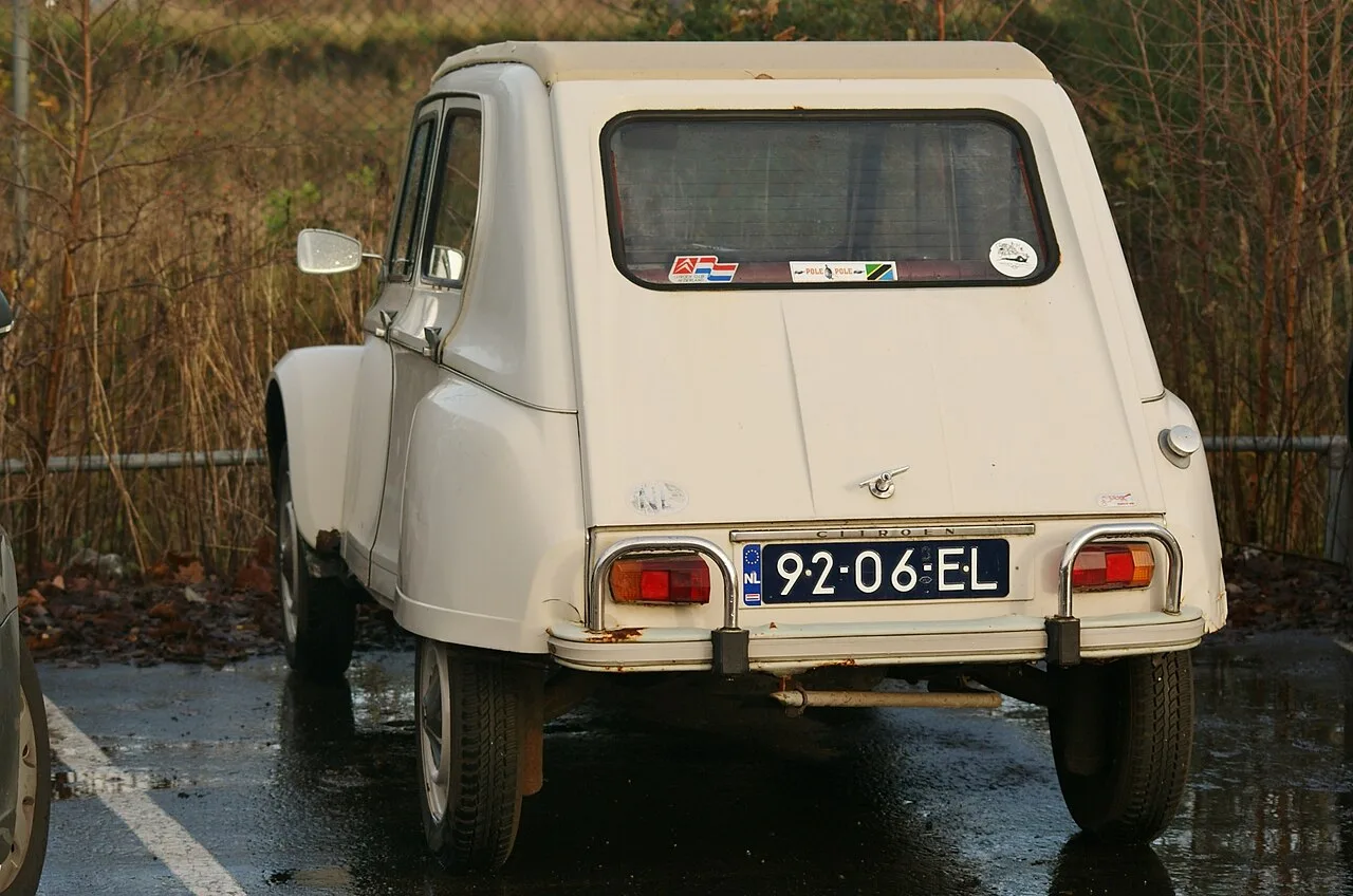 Citroën Dyane, rear