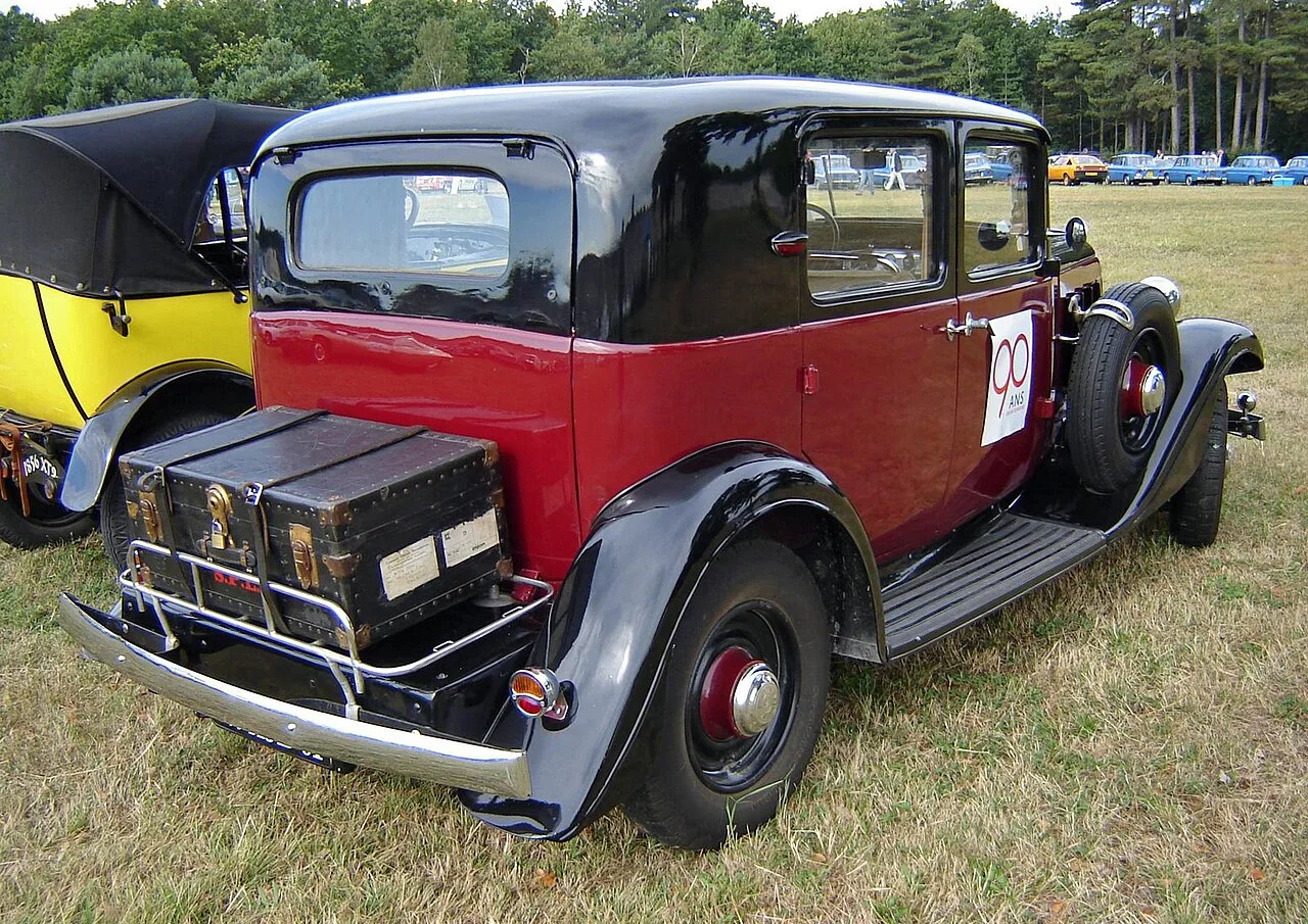 Citroën Rosalie, rear