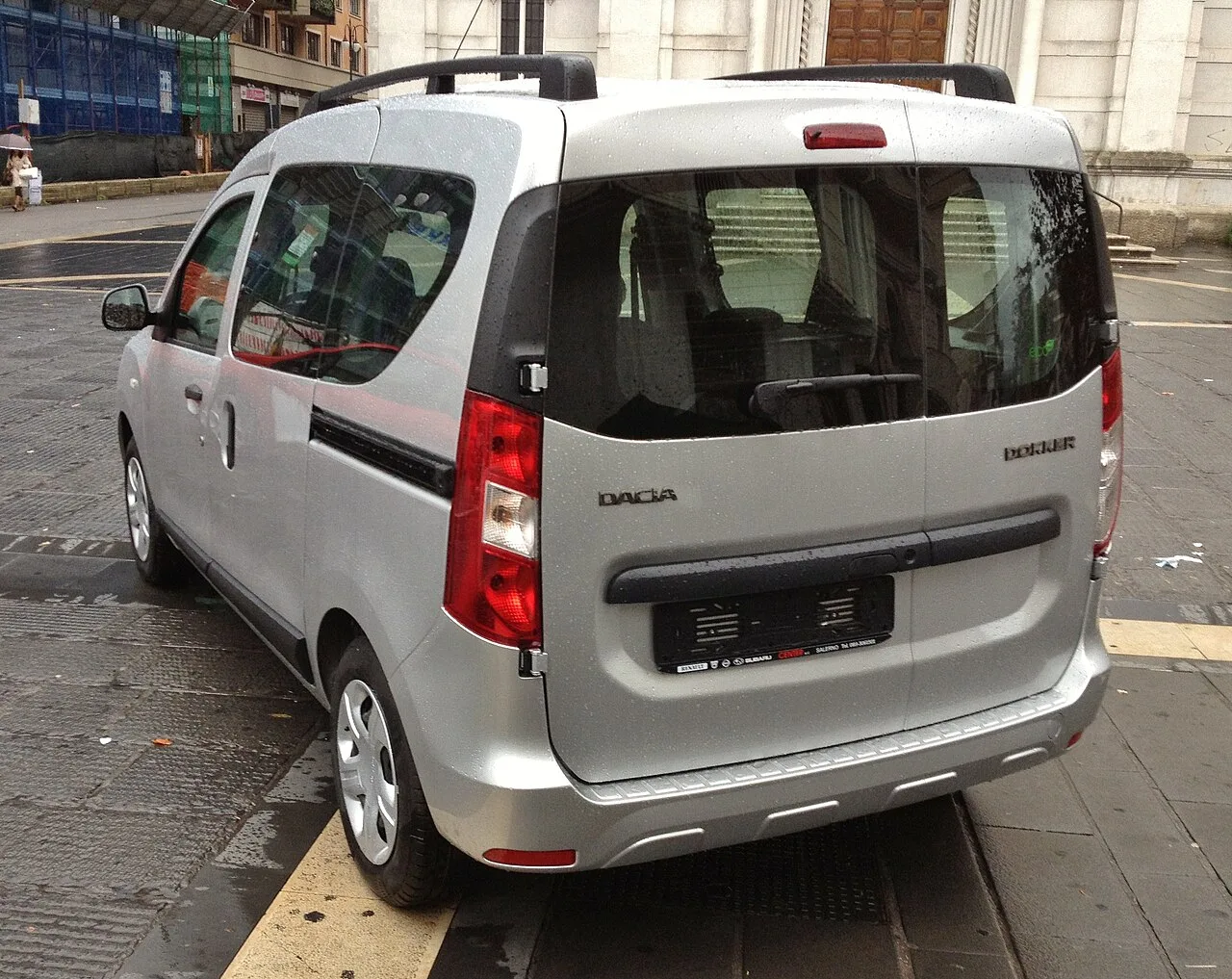 Dacia Dokker, rear