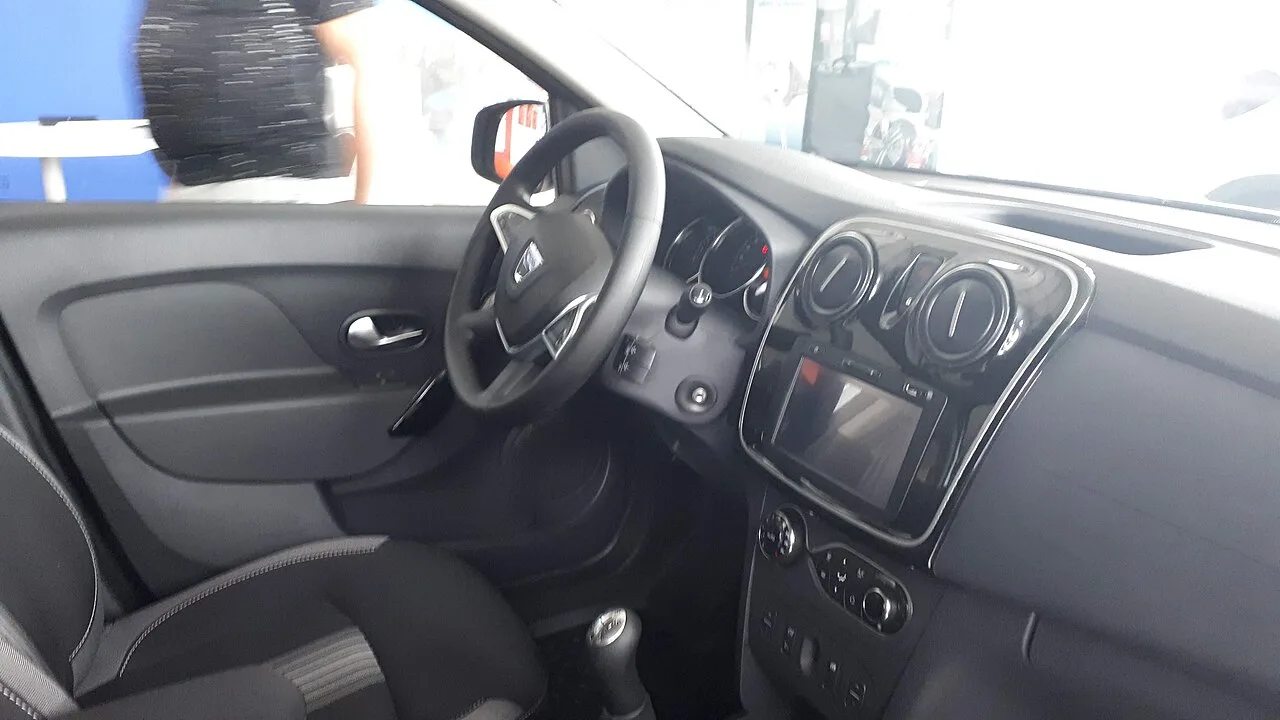 Dacia Logan, interior