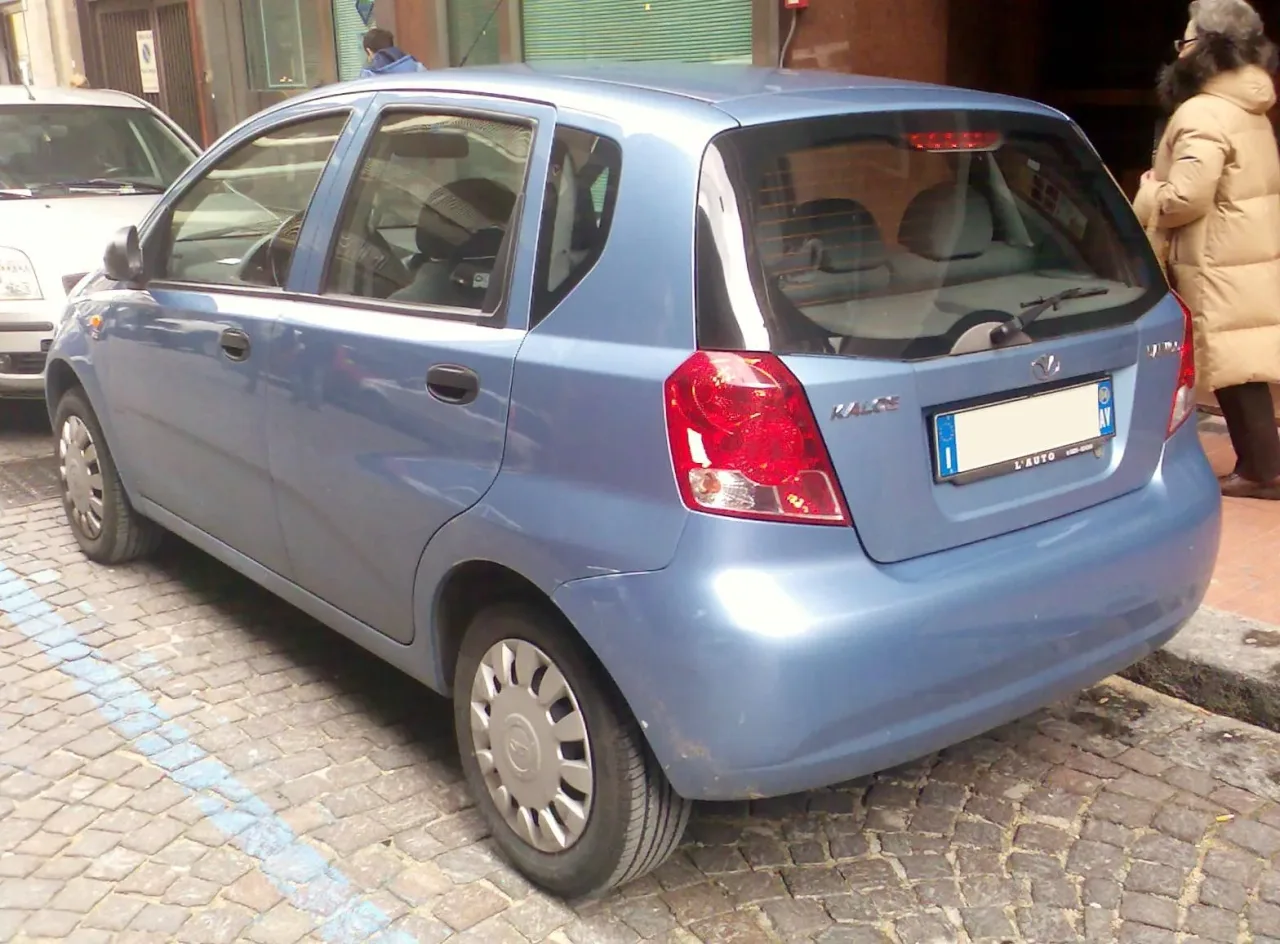Daewoo Kalos, rear