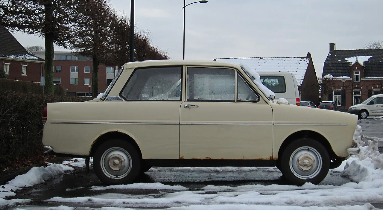 DAF 33, side