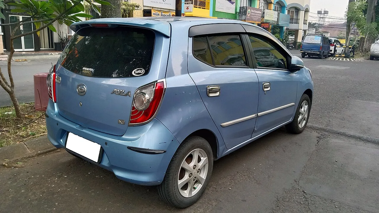 Daihatsu Ayla / Toyota Agya / Wigo / Perodua Axia B100, side