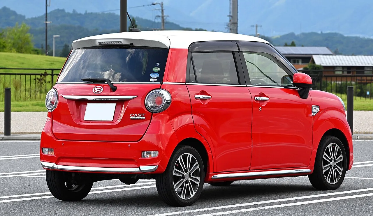 Daihatsu Cast LA250S / LA260S, rear