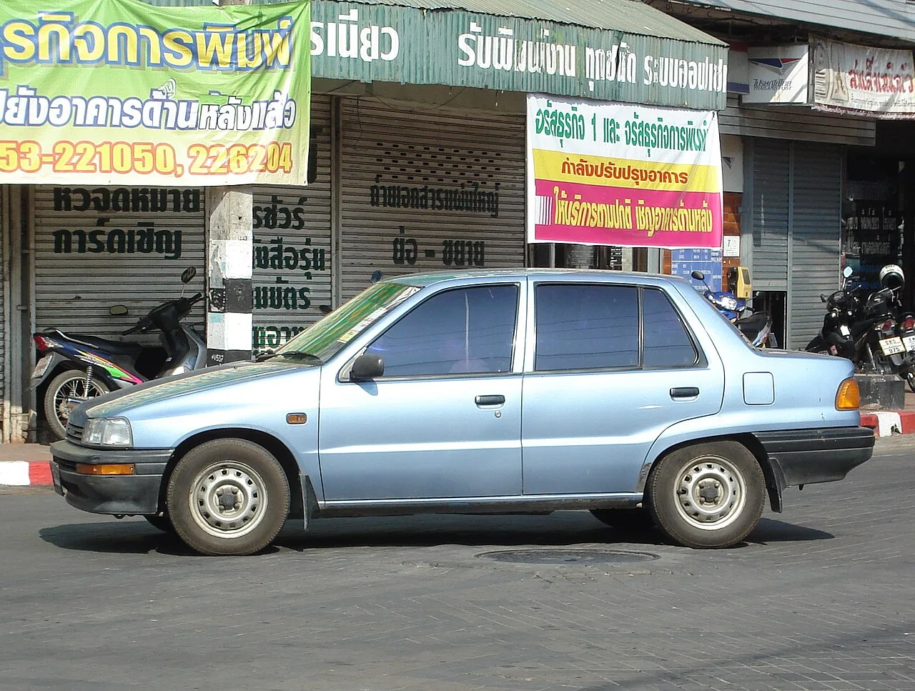 Daihatsu Charade G11/G21/G26/G30 second generation, side