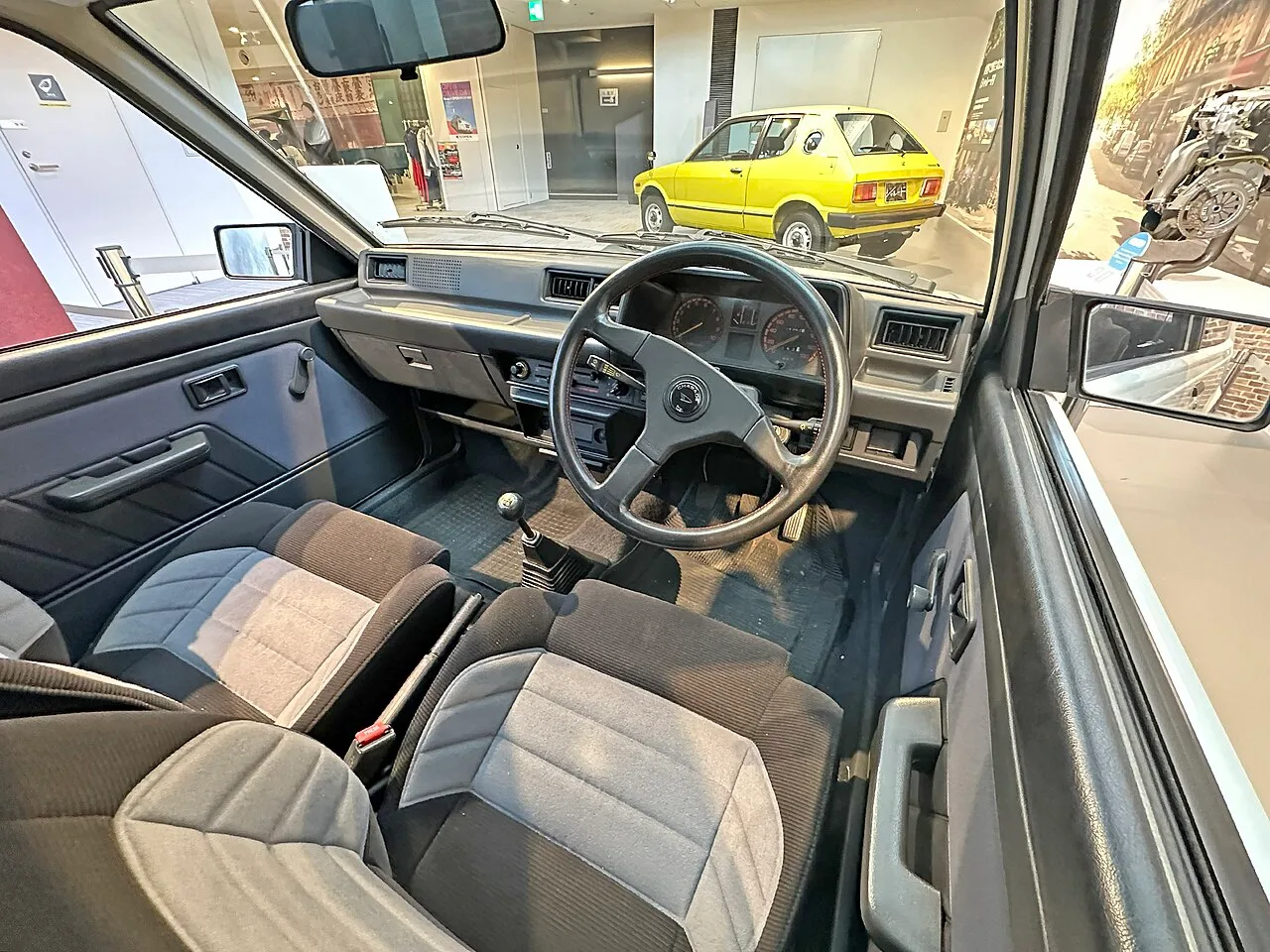 Daihatsu Charade G10/G20 first generation, interior