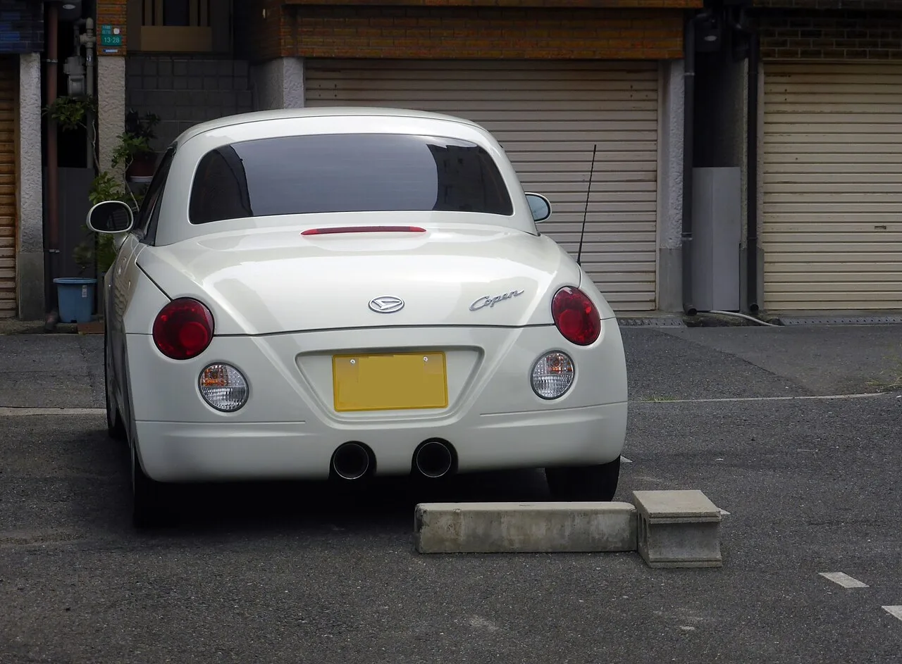 Daihatsu Copen, rear
