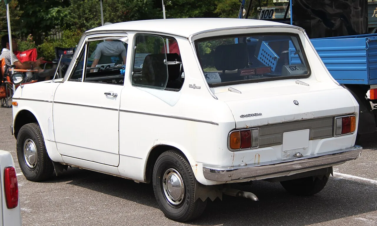 Daihatsu Fellow L37, rear
