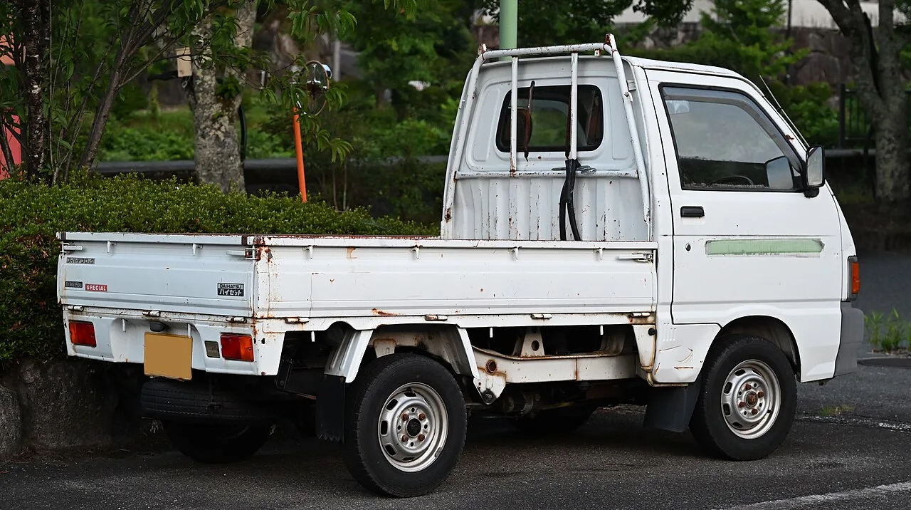 Daihatsu Hijet S80–S89, rear