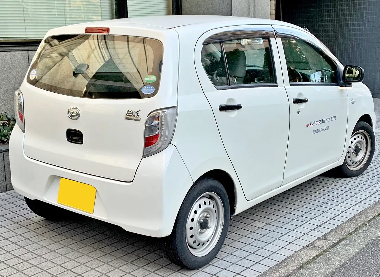 Daihatsu Mira L275 / L276 / L285, rear