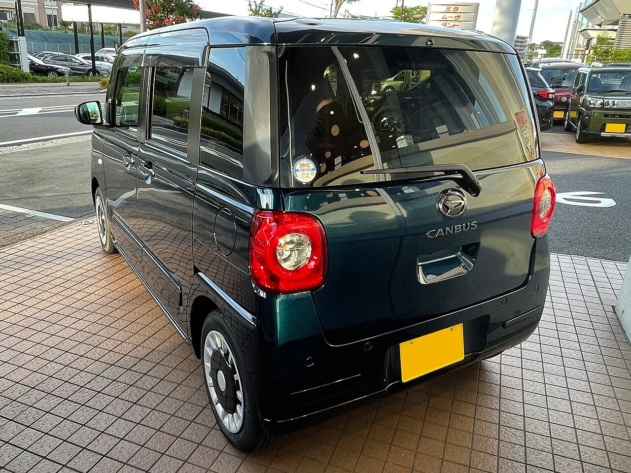 Daihatsu Move LA850, rear