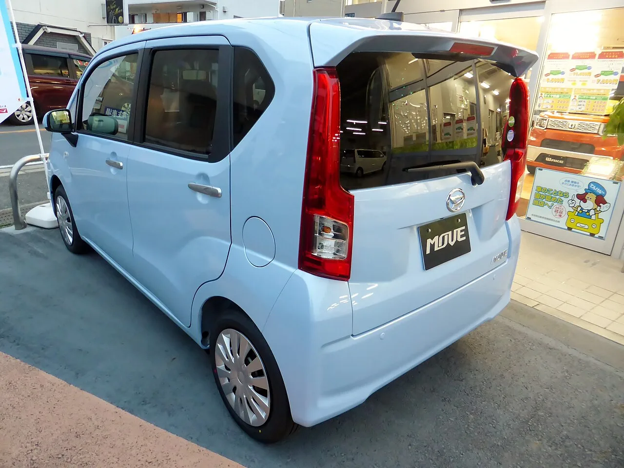 Daihatsu Move LA150 / Subaru Stella, rear