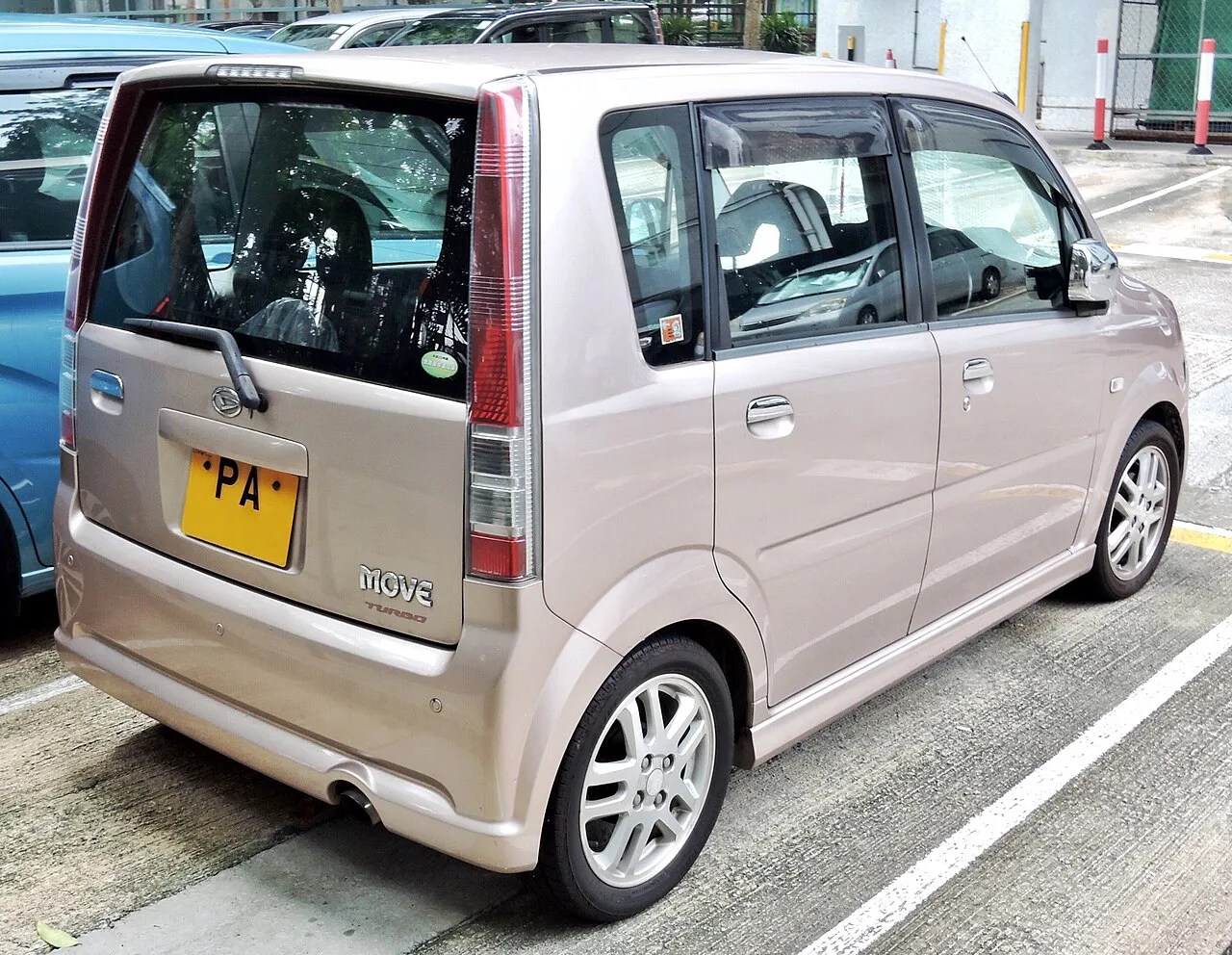 Daihatsu Move L150/L160, rear