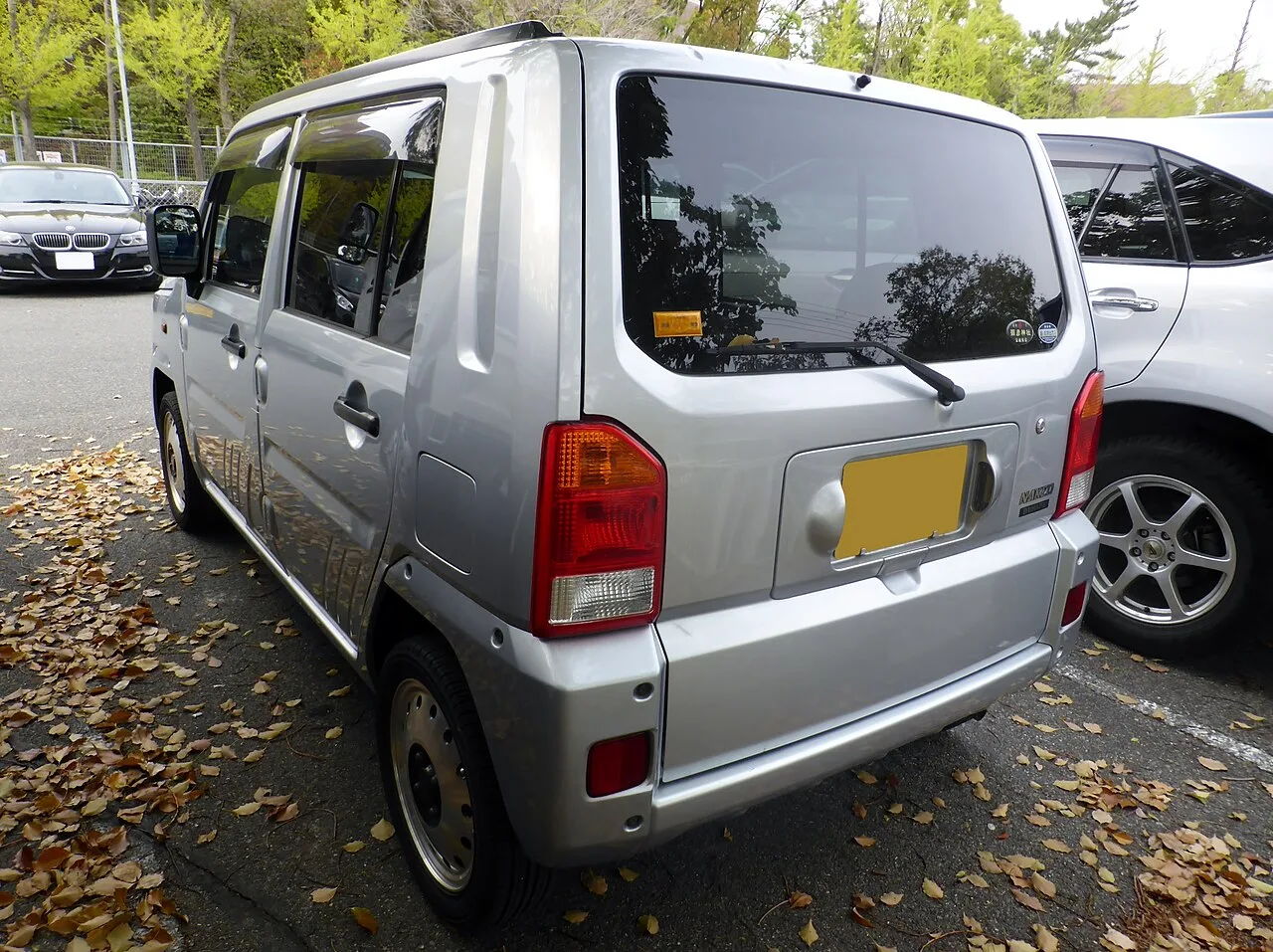 Daihatsu Naked L750, rear