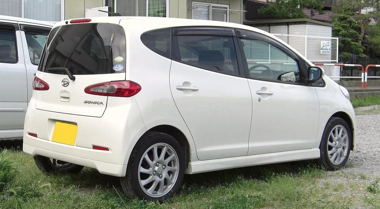 Daihatsu Sonica L405, rear