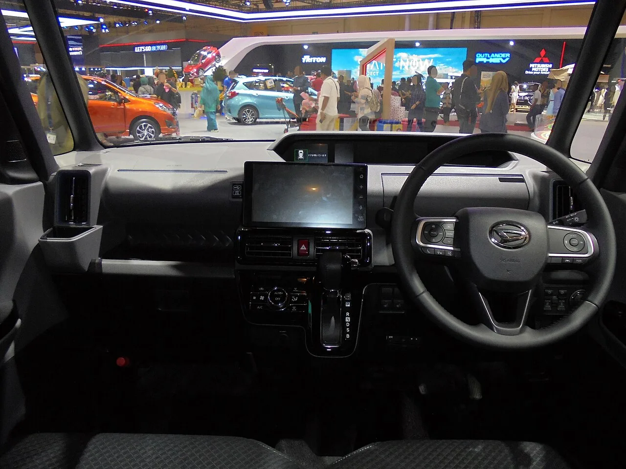 Daihatsu Tanto fourth generation LA650, interior