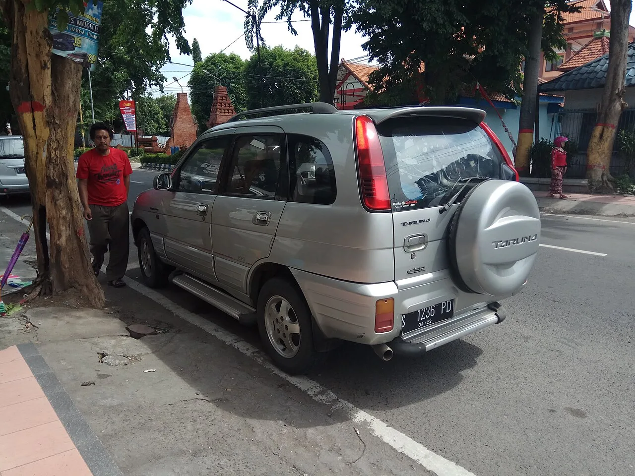 Daihatsu Taruna F500 / F520, rear