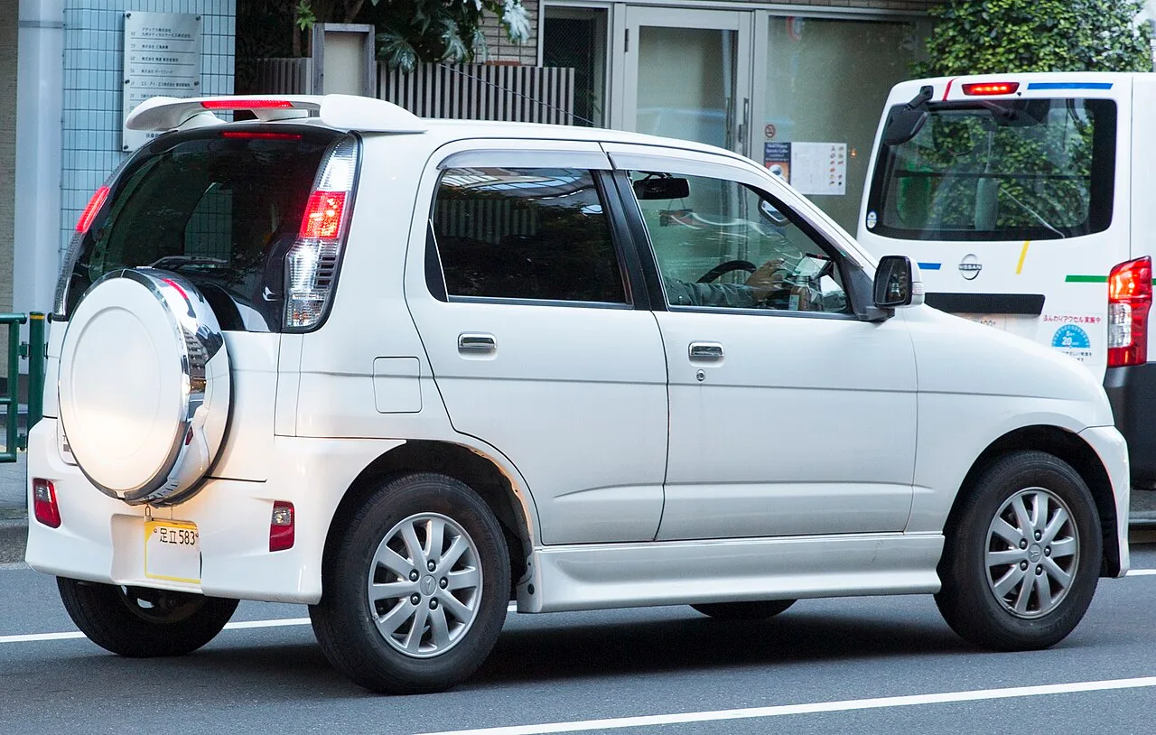 Daihatsu Terios Kid / Terios Lucia, rear