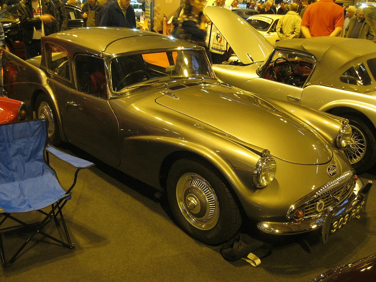 Daimler SP250, side