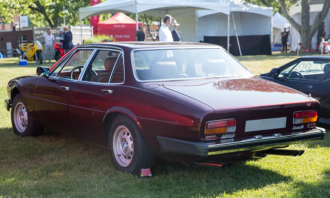 De Tomaso Deauville, rear