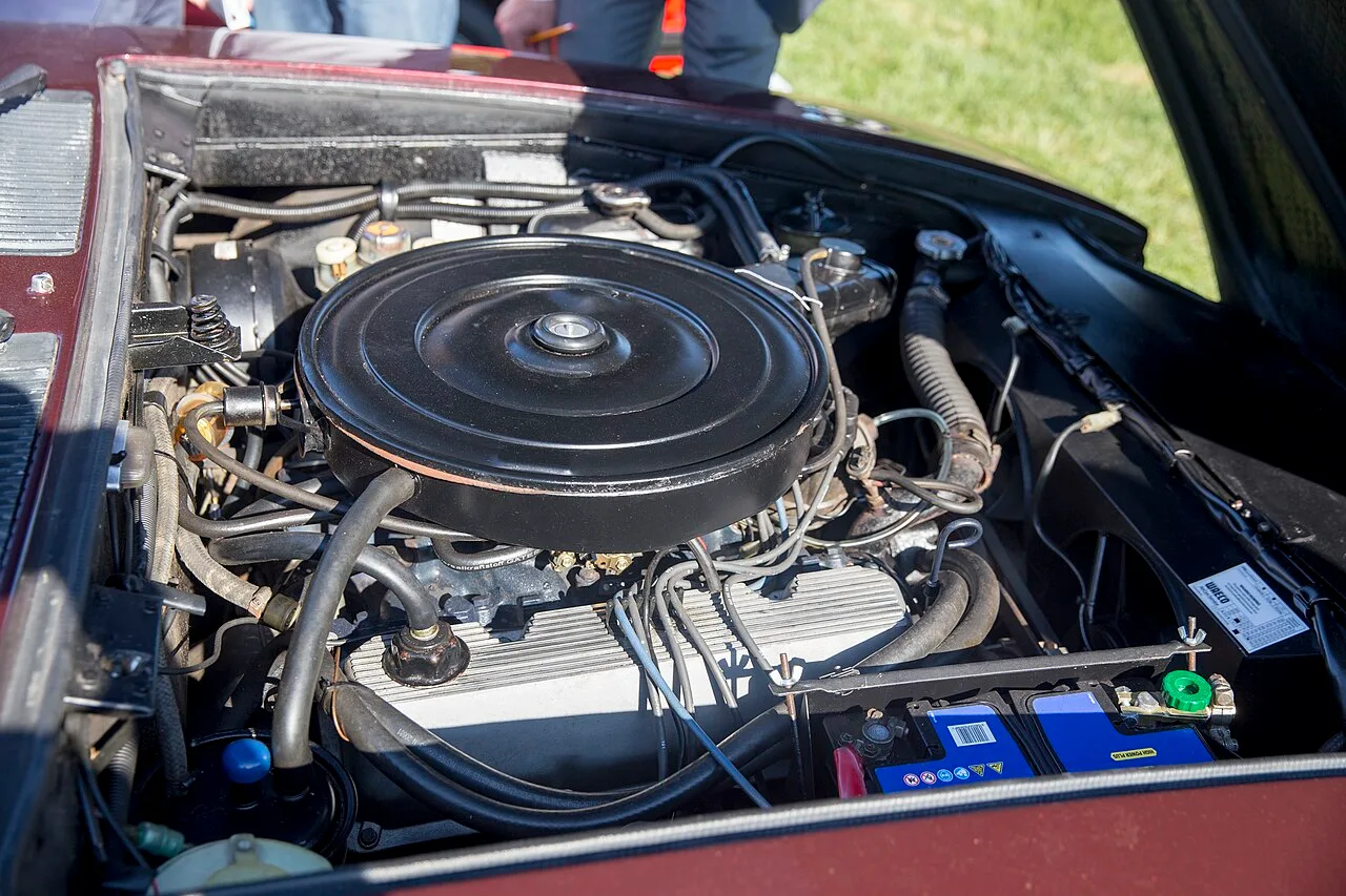De Tomaso Deauville, side